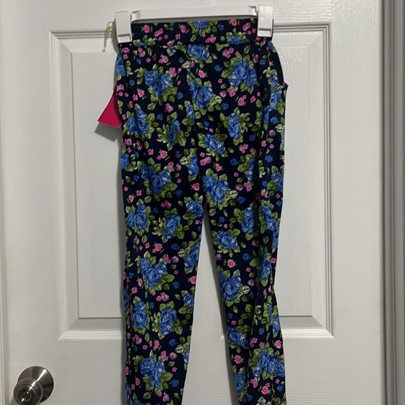 Shirt and pants - Picture 6 of 13